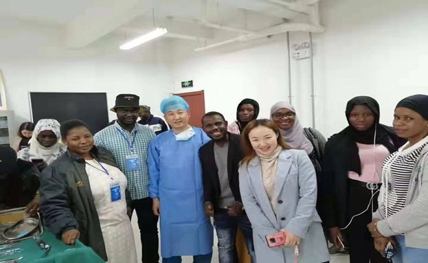 英語展會翻譯怎么收費 一天大概多少錢？